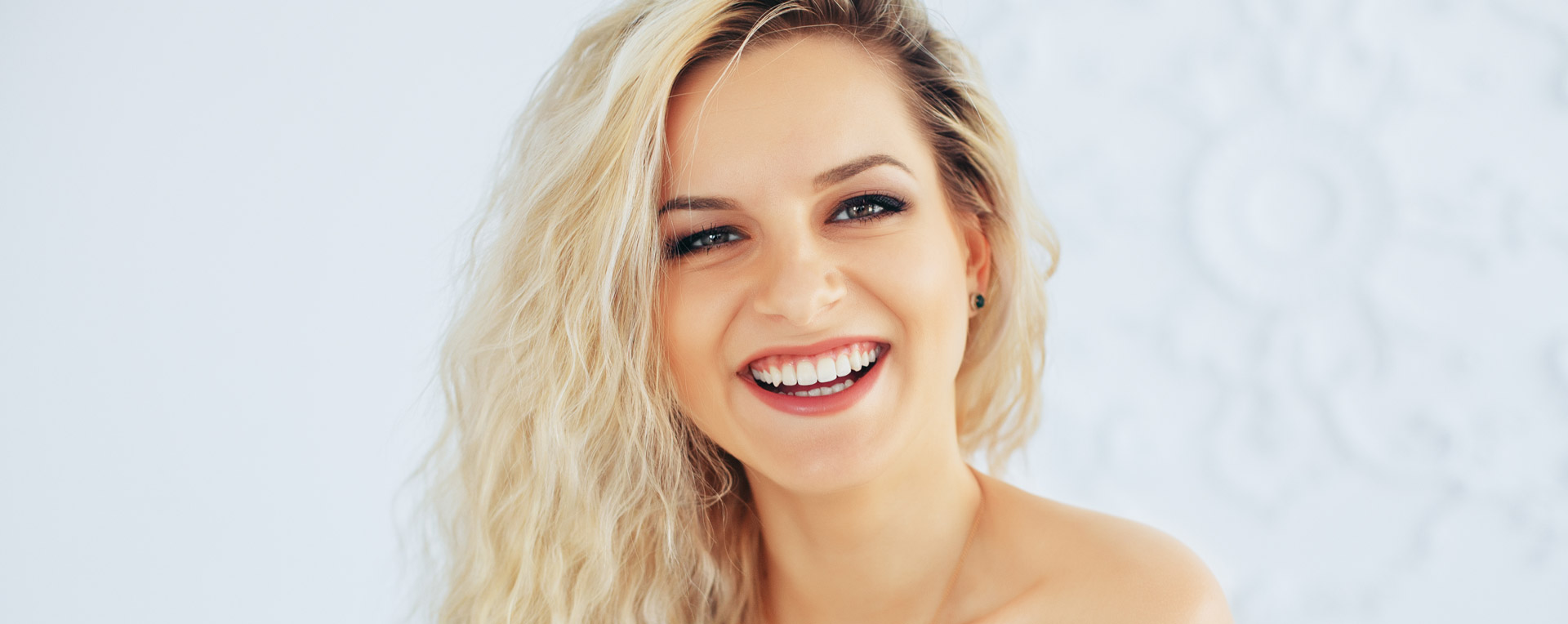 Lentes de Contato Dental e Facetas: Diferenças Sutis